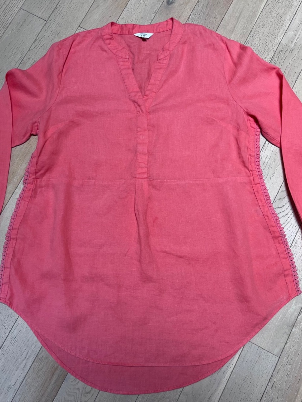 Crown And Ivy Coral 100% Linen Tunic with Side Embroidery detail, long sleeve Lg